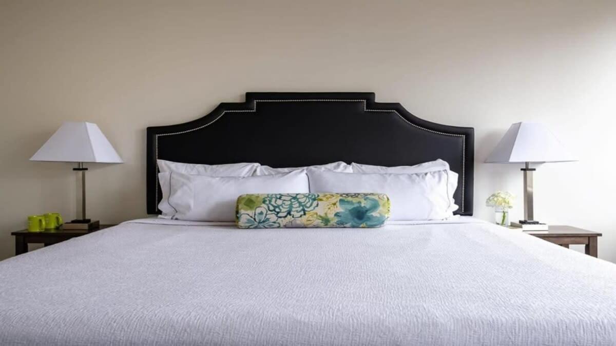 26Th Fl Bold Cozysuites With Pool, Gym Dallas Bagian luar foto